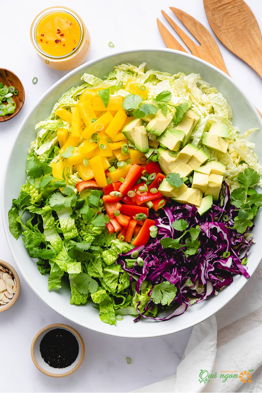 Cách làm salad rau củ quả sốt xoài cay