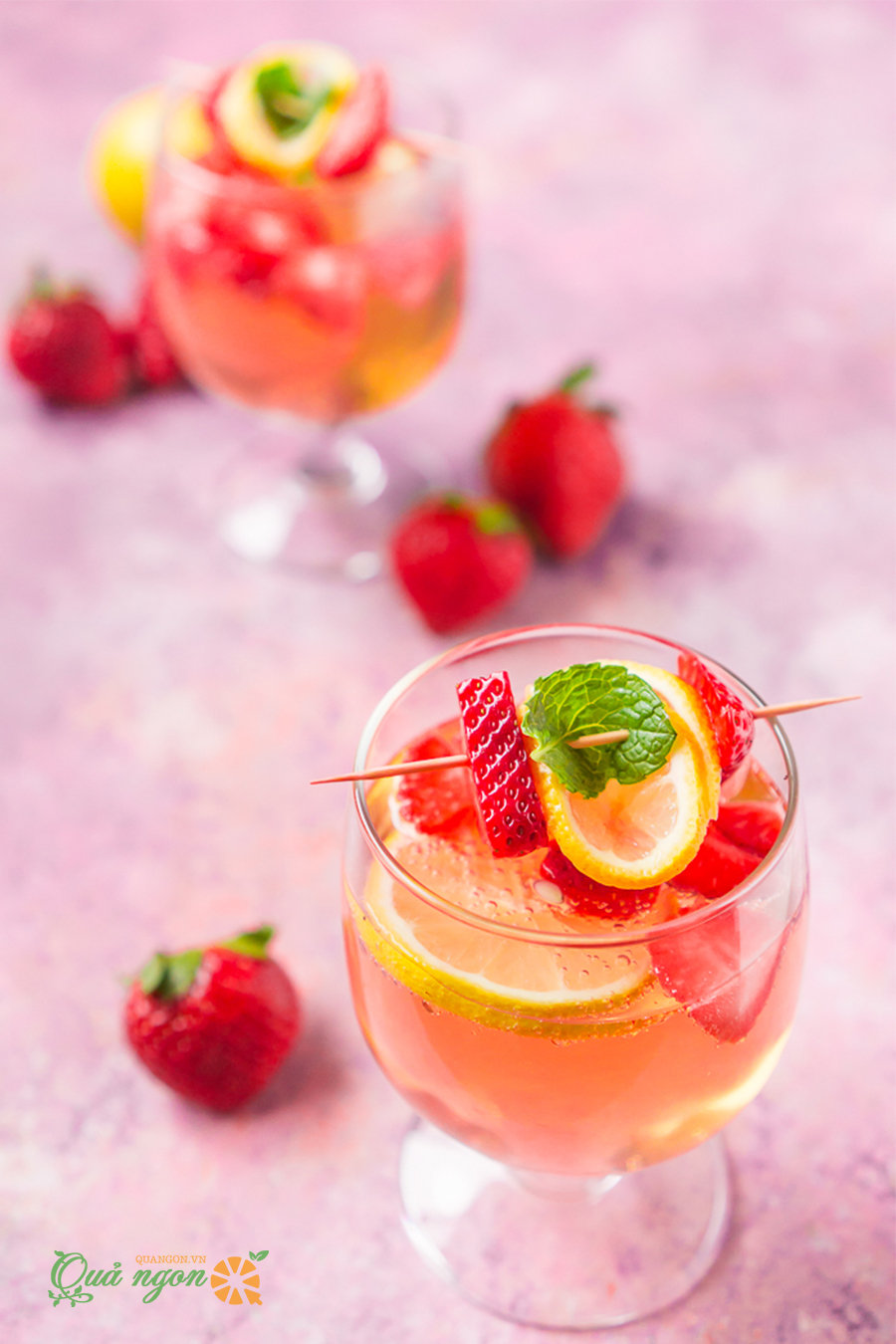 Công thức làm cocktail Spritzer dâu tây