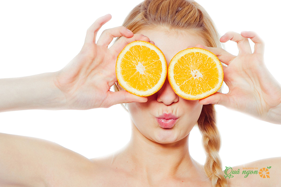 Cam chứa nhiều vitamin C đem lại lợi ích tuyệt vời cho làn da. 