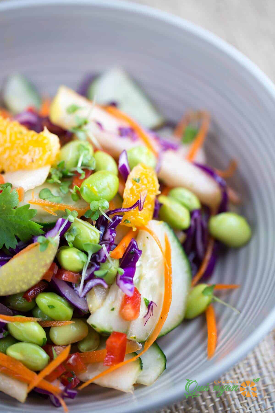 Cách làm salad lê với nước sốt cam gừng đầy màu sắc