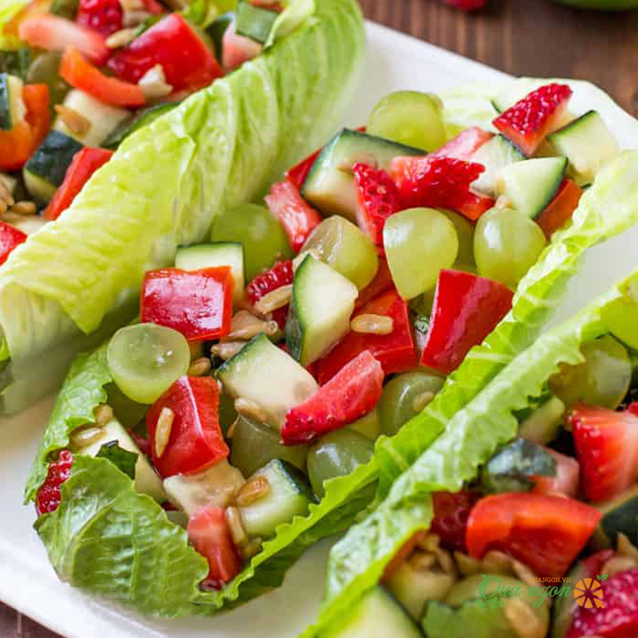 Salad trái cây rau củ mùa hè