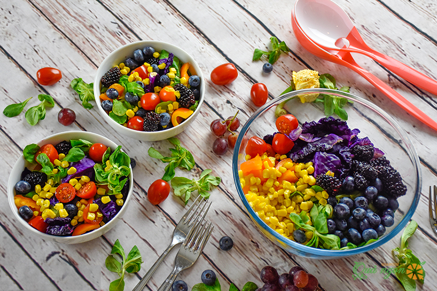Công thức salad cầu vồng từ các loại rau củ trái cây