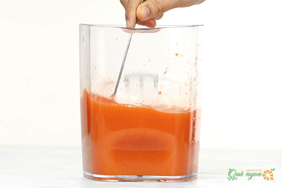 Công thức nước ép dâu tây cà rốt bùng nổ hương vị